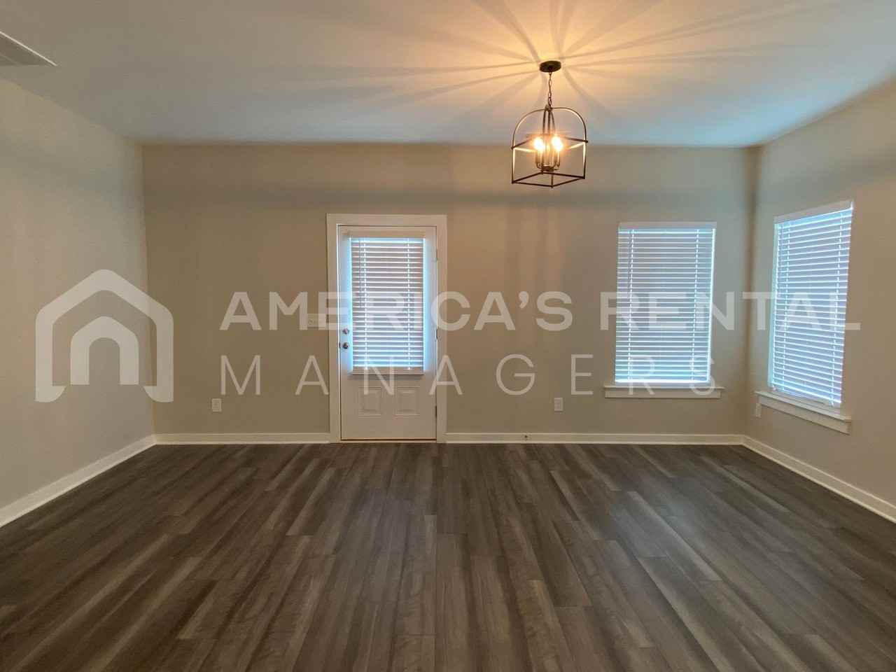 1535 Brookhaven Dr - Photo 6 of 38