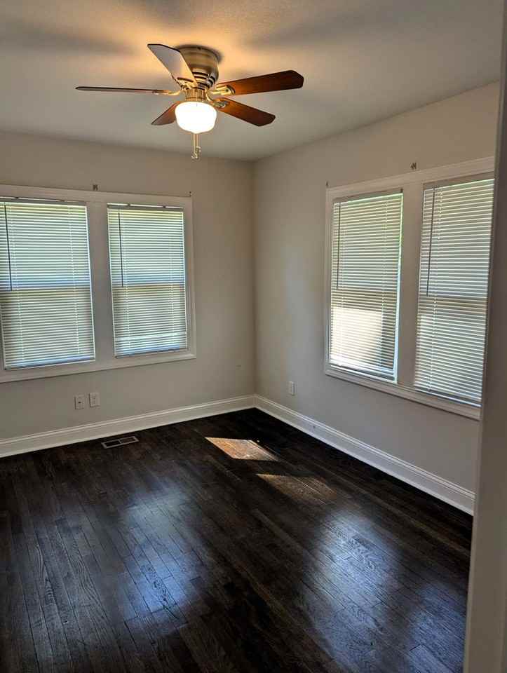 5335 Michigan Ave - Photo 3 of 11