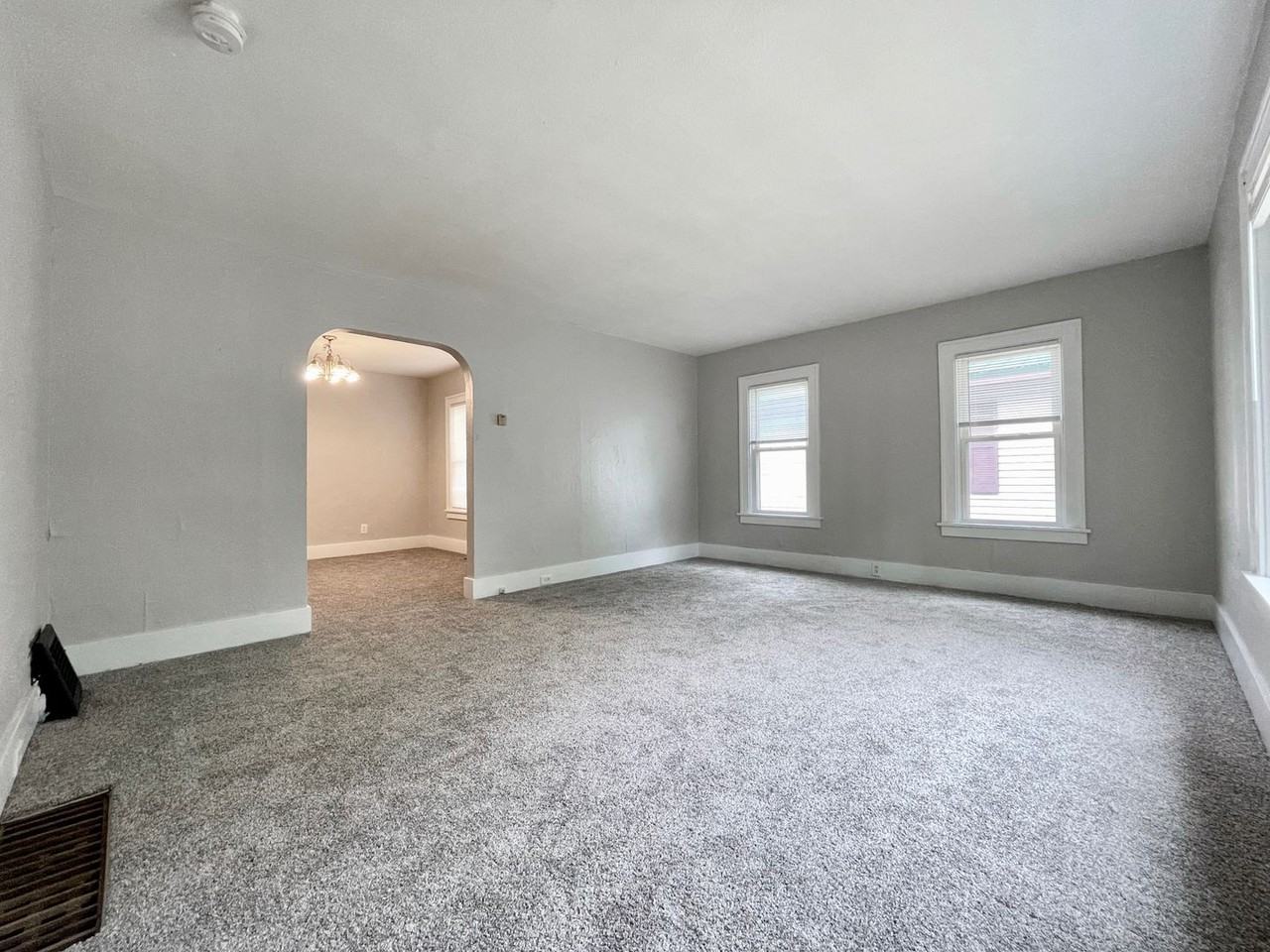 1069 Mclaughlin Avenue - Photo 2 of 15