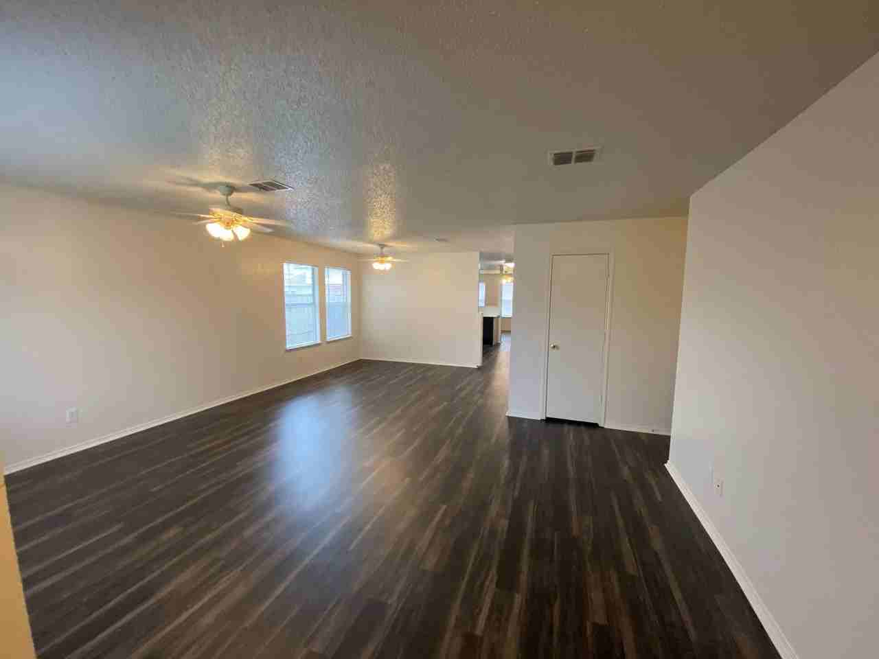 8732 Hunters Creek Dr - Photo 3 of 19