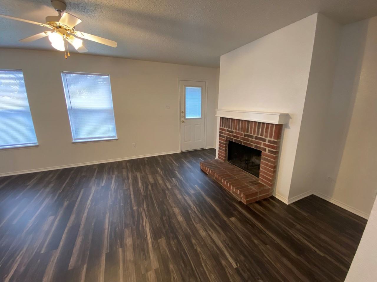 8732 Hunters Creek Dr - Photo 6 of 19