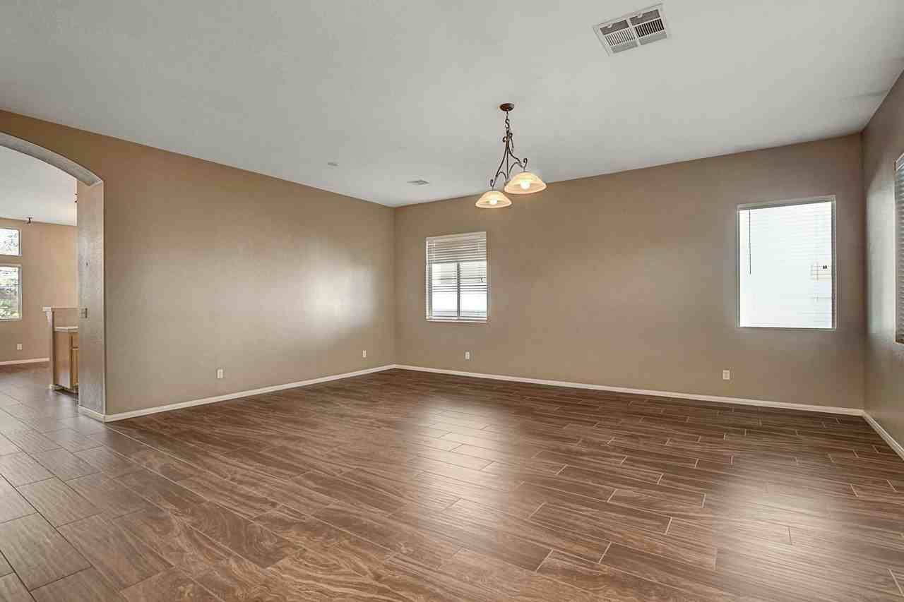 8312 Fritzen Ave - Photo 4 of 46