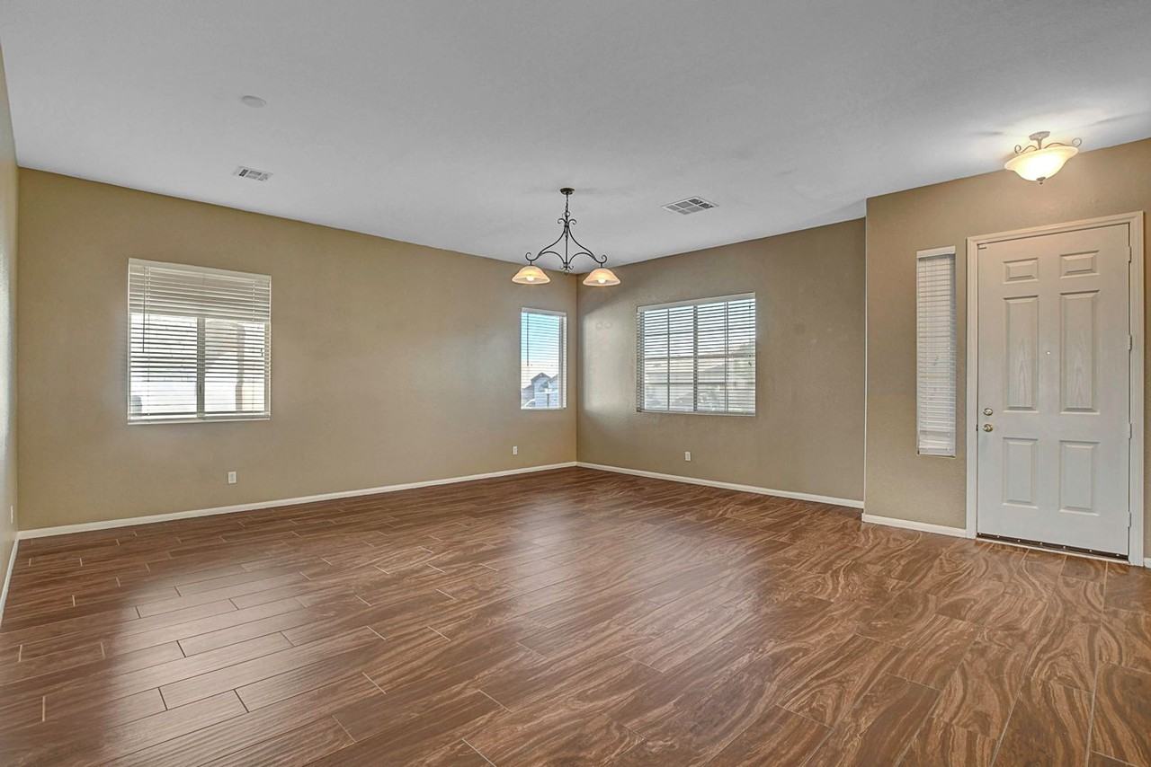 8312 Fritzen Ave - Photo 7 of 46