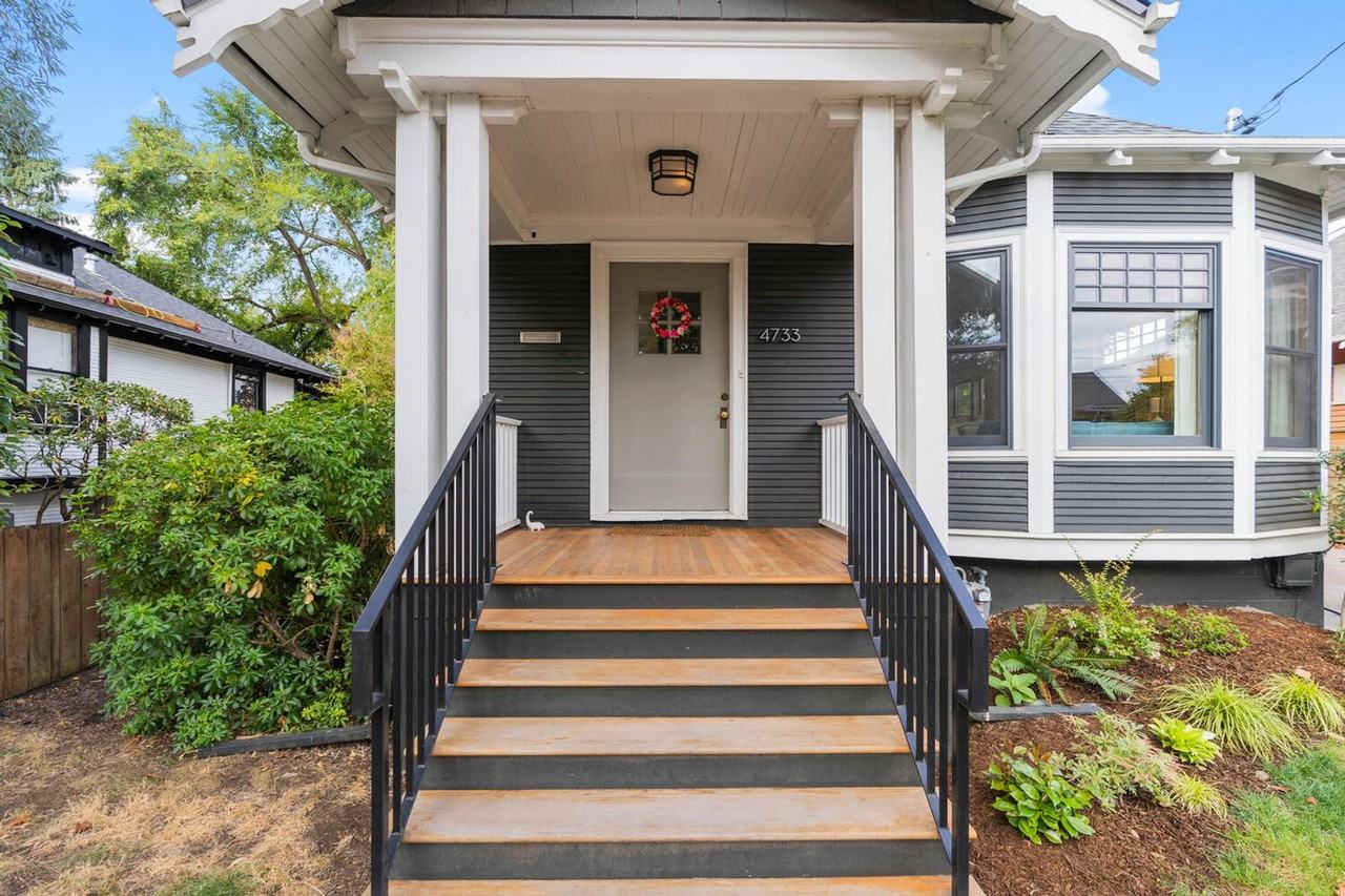 4733 Ne 21st Ave - Photo 2 of 50