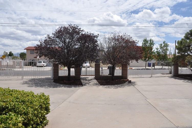 2425 Corona Dr Nw - Photo 3 of 31