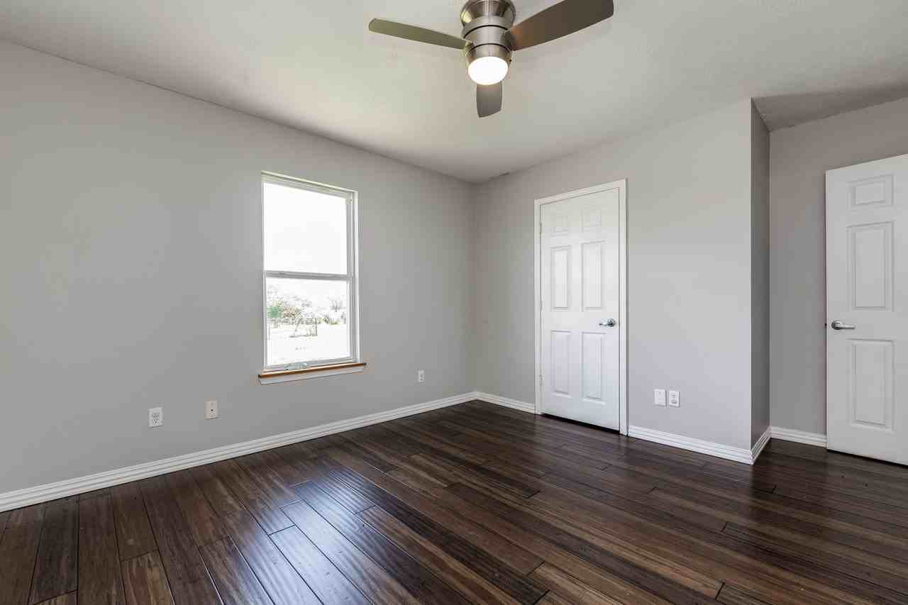 428 Southland St - Photo 5 of 12