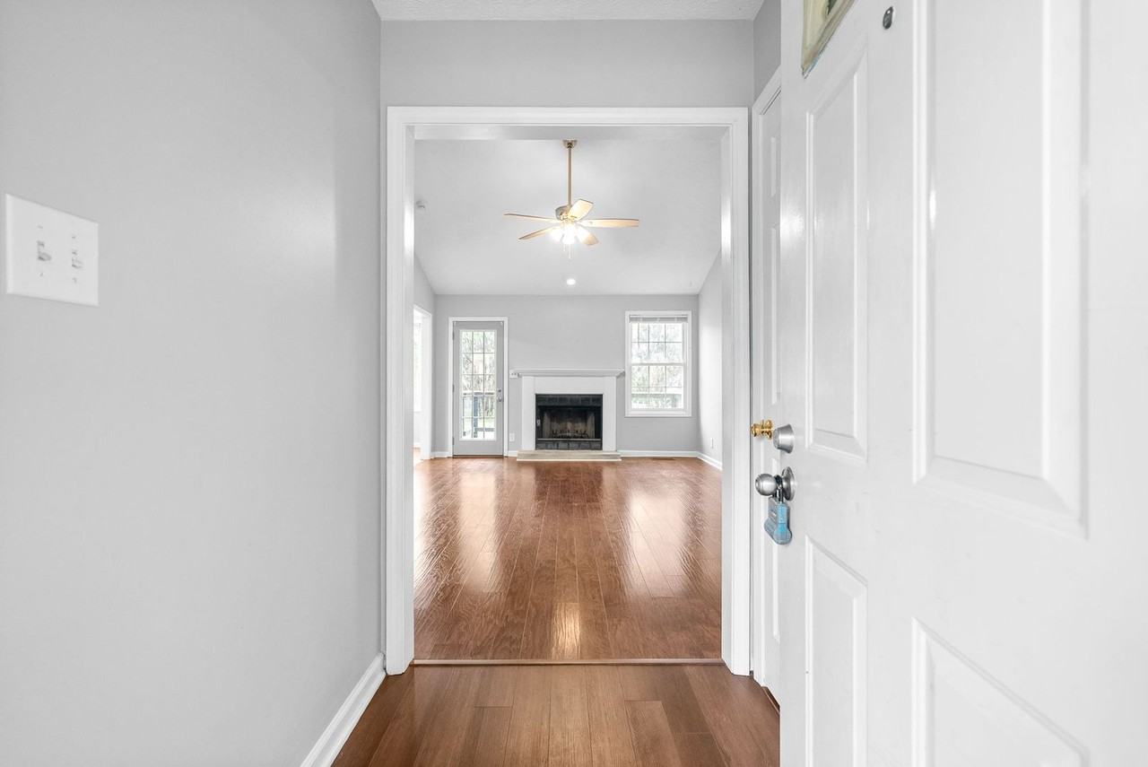 1786 Broadripple Dr - Photo 4 of 31