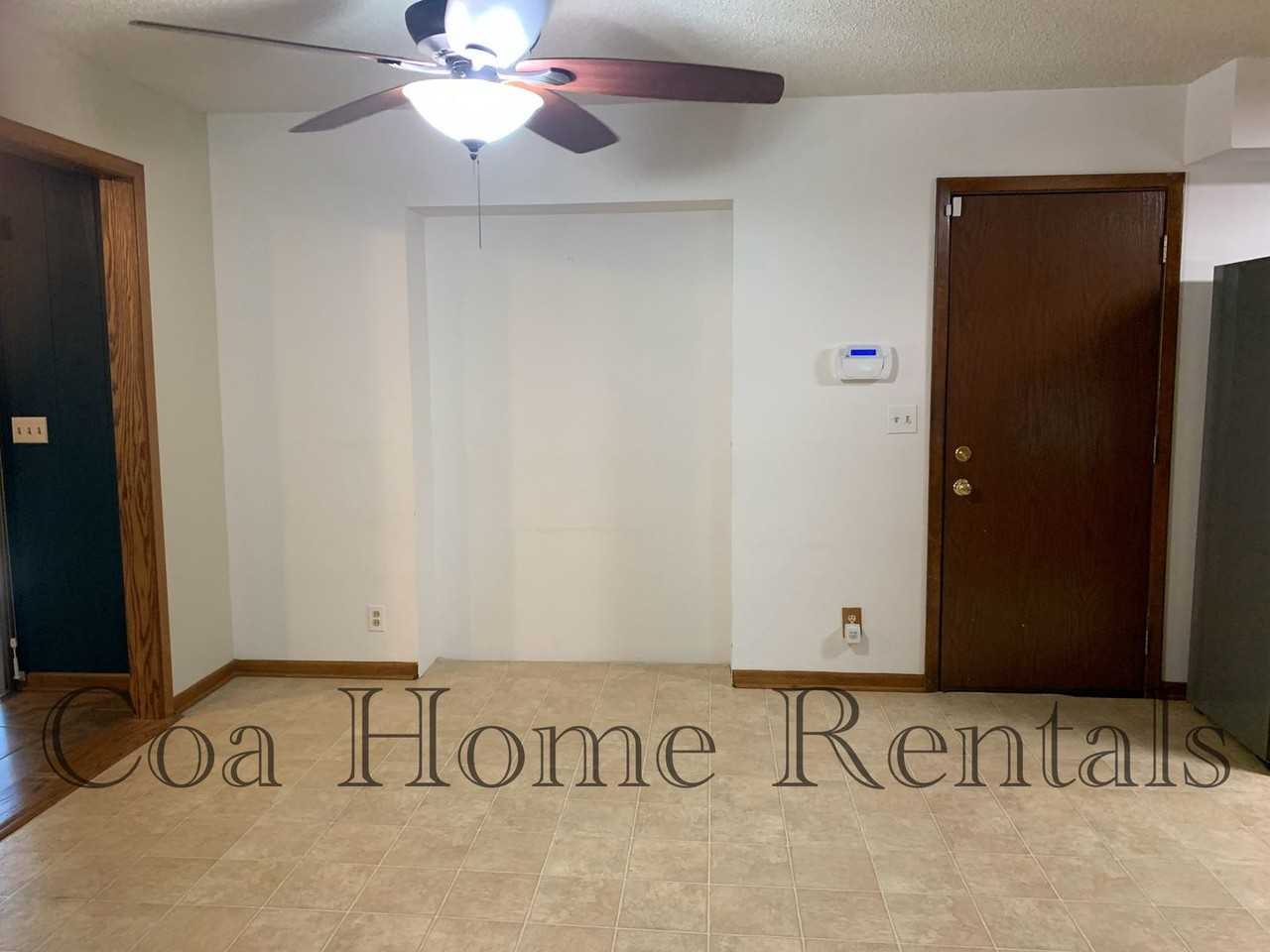 2421 N Perry Ave - Photo 2 of 13