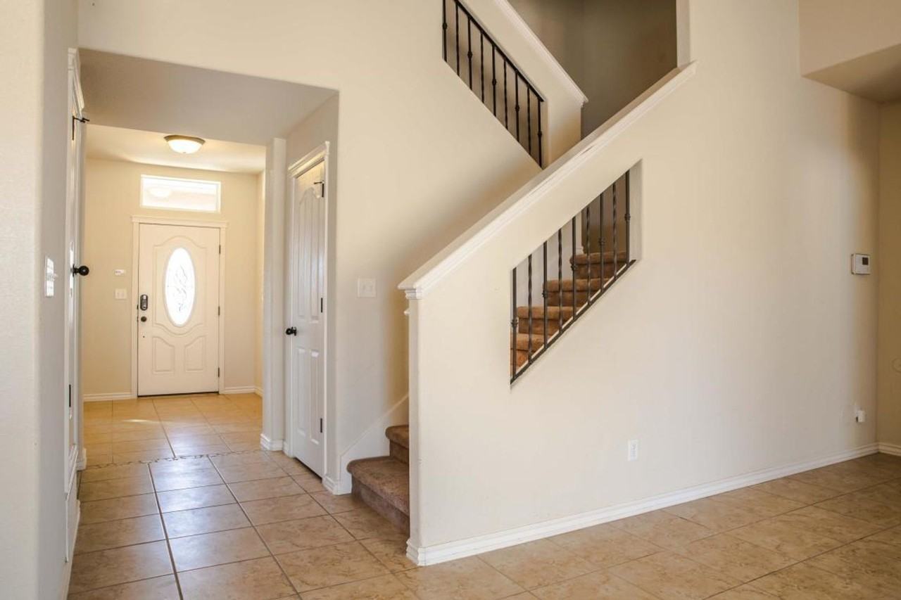 2912 Pino Seco Pl - Photo 2 of 18