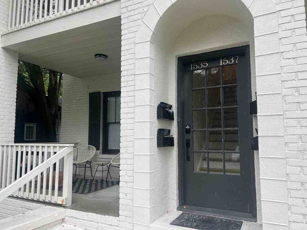 1537 Belmonte Ave - Photo 3 of 16