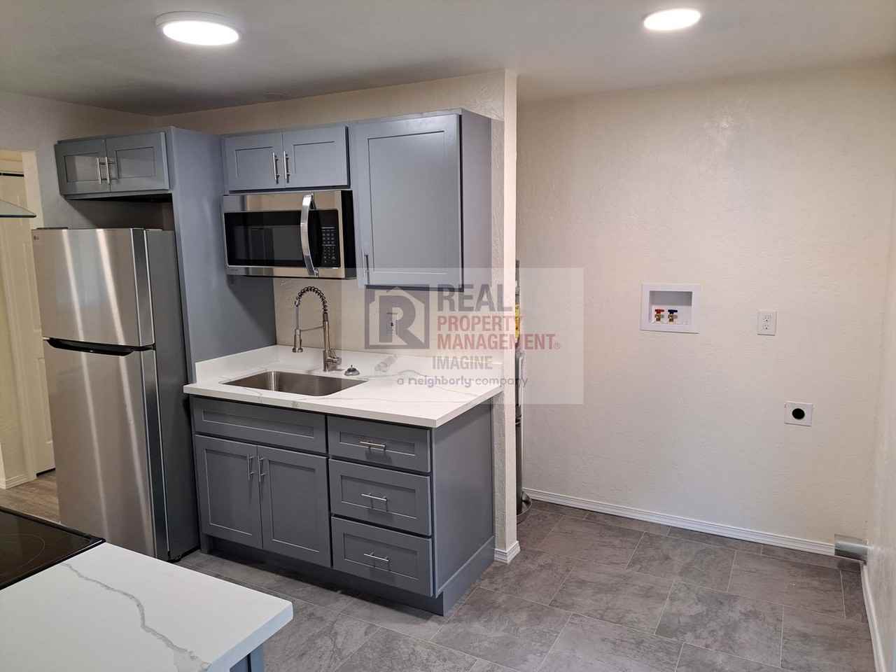 4606 Gallup Dr Se - Photo 3 of 22