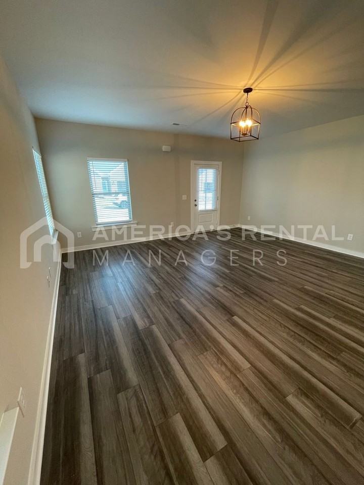 2129 Sullivan Dr Sw - Photo 7 of 29