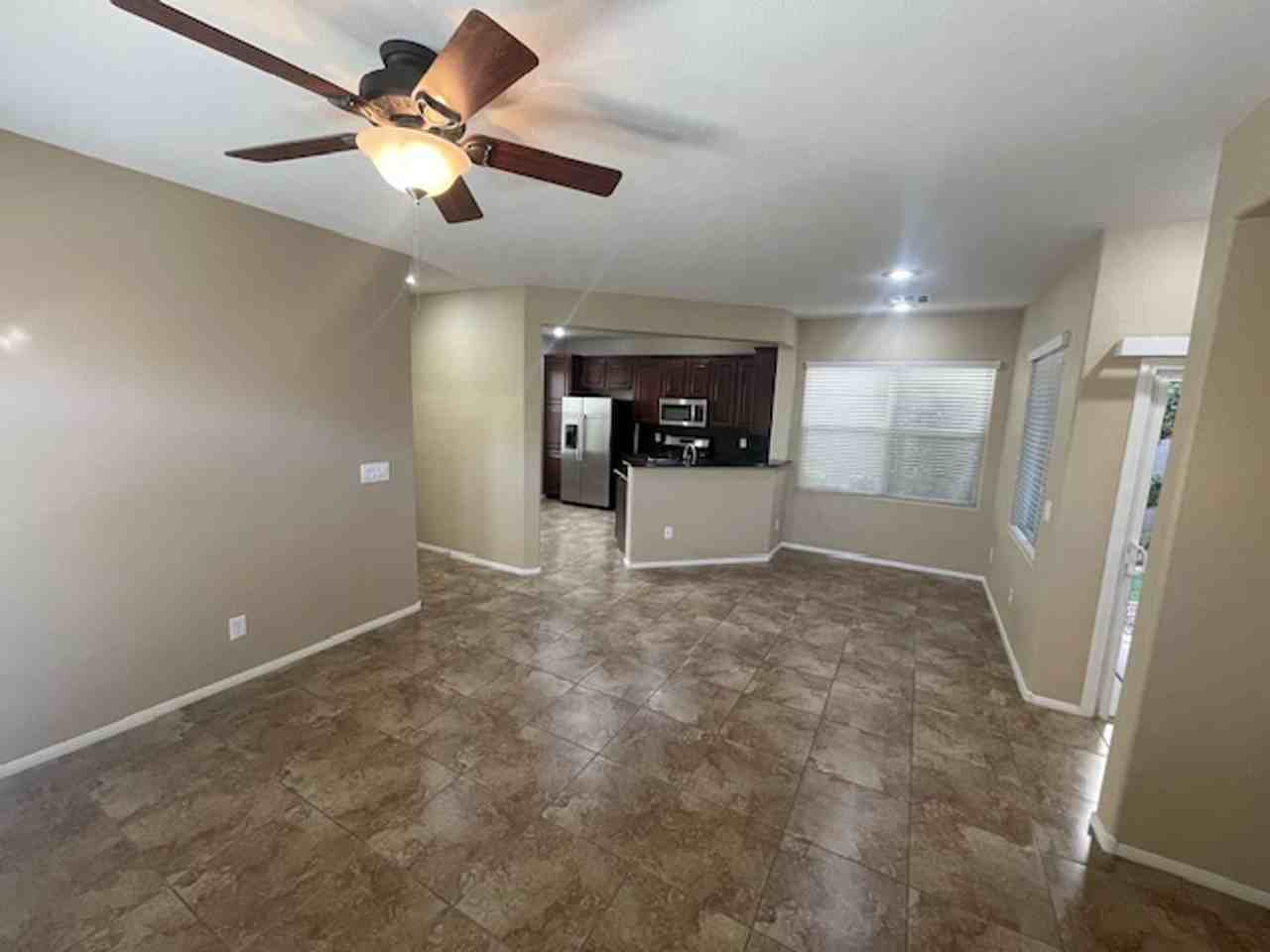 1020 Larkspur Point Ct - Photo 3 of 34