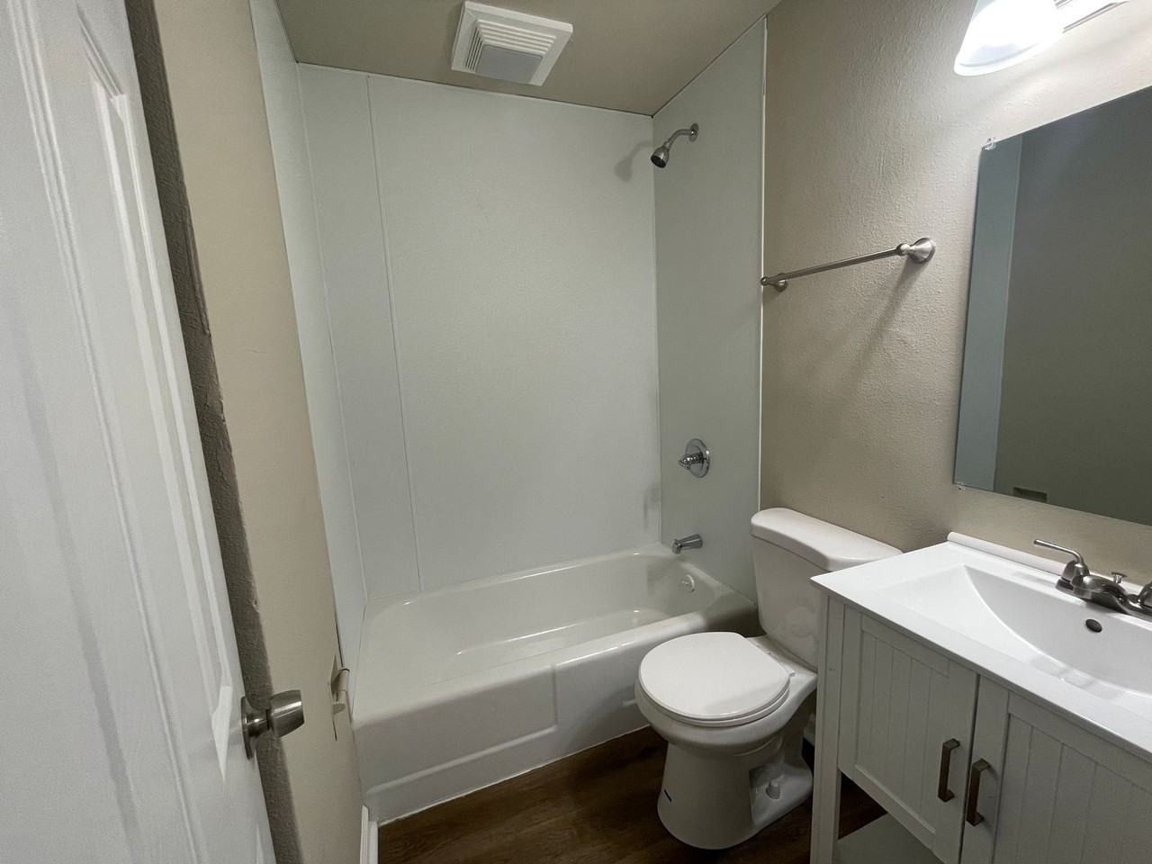 209 N 14th Ave - Photo 3 of 14