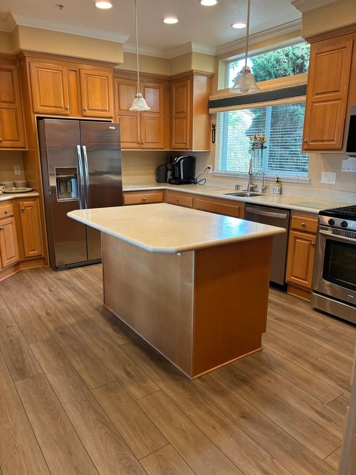 1208 Sunset Dr - Photo 2 of 17