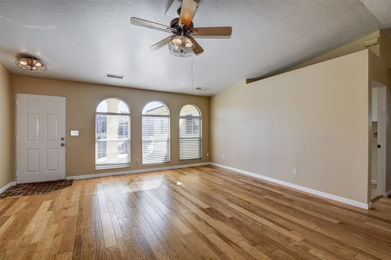 1766 Boardwalk Ave - Photo 5 of 41