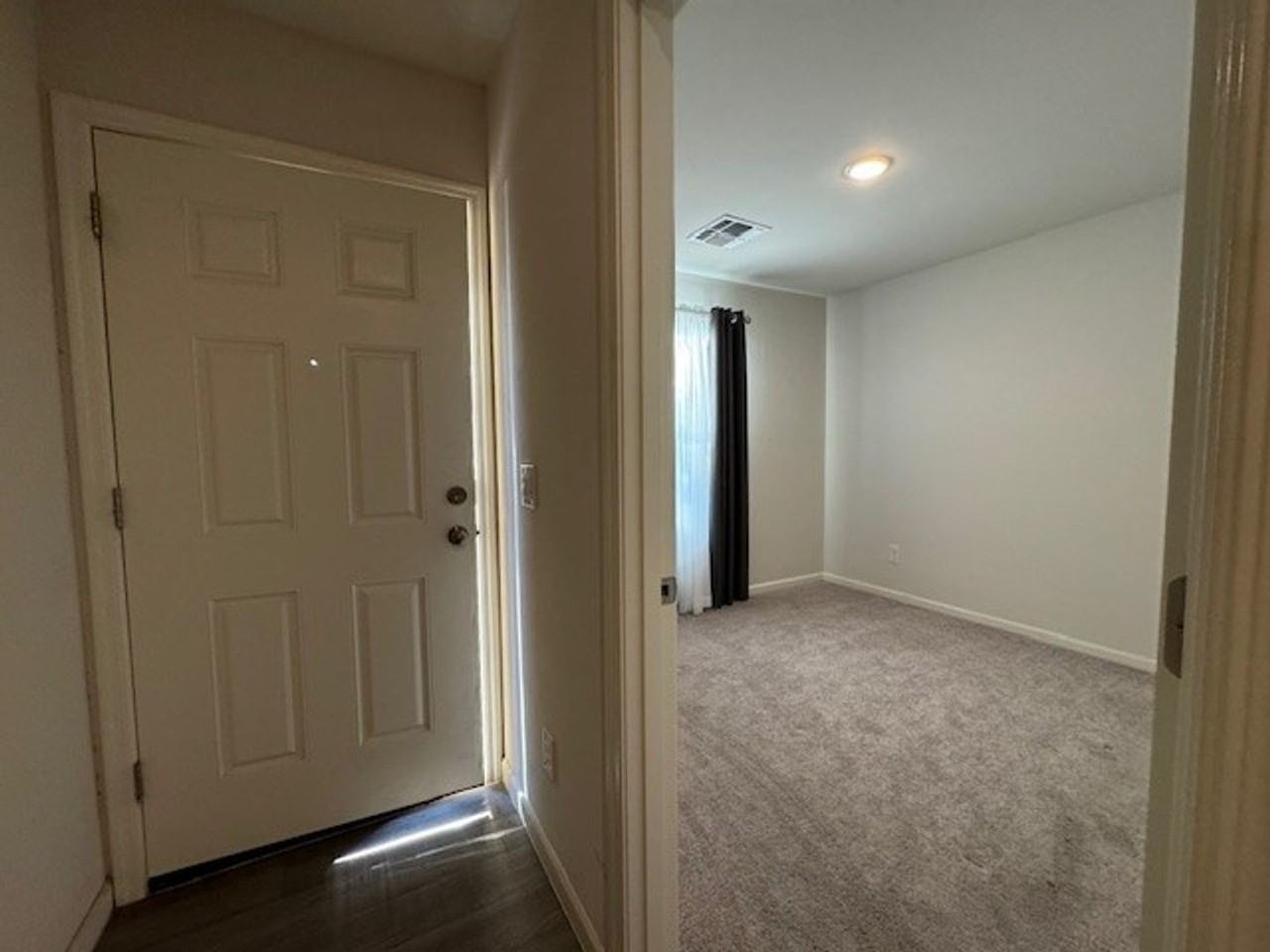 560 Holly St - Photo 3 of 38