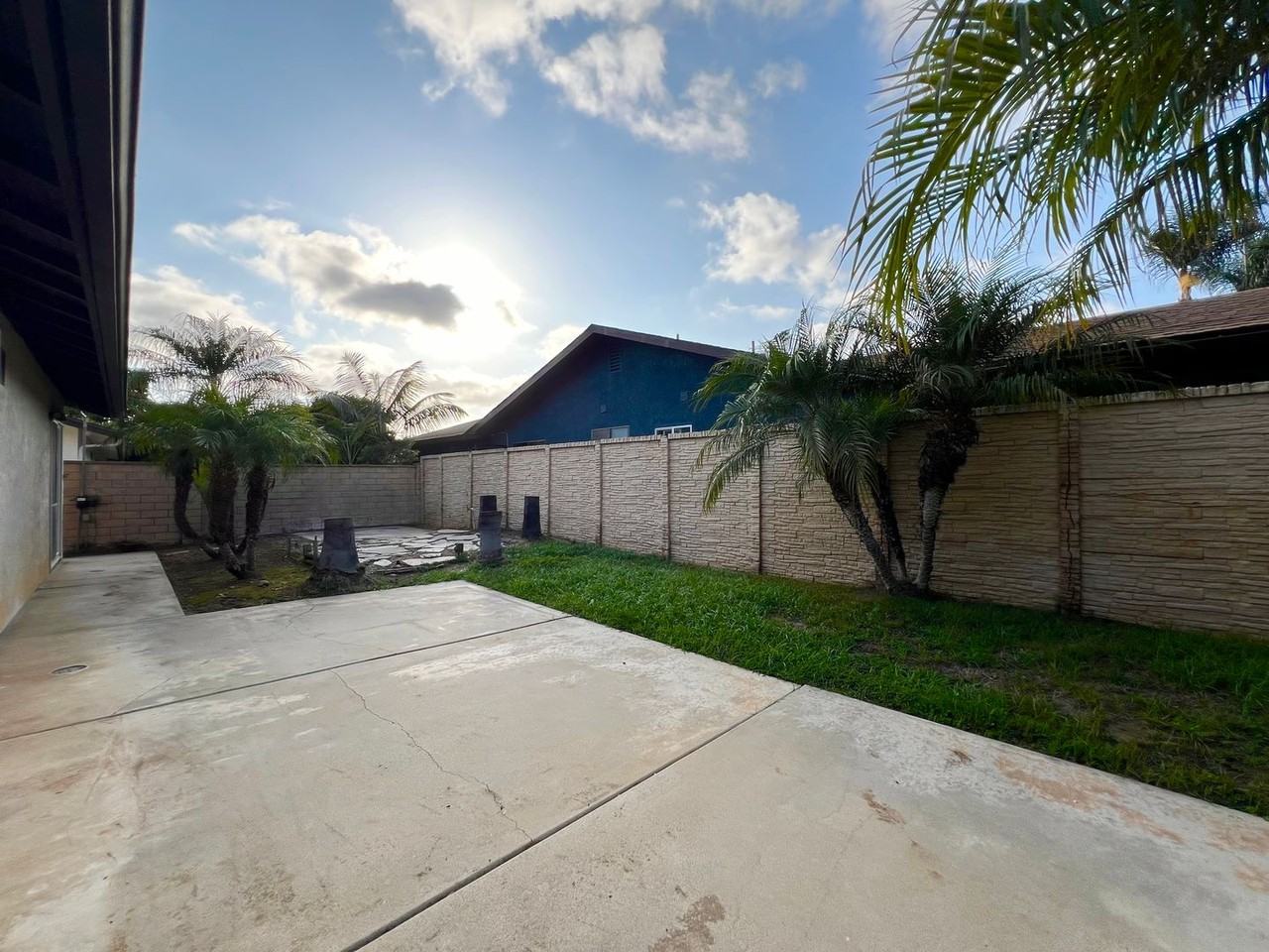 928 Whaley St - Photo 2 of 17