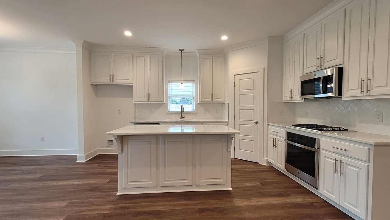 7024 Garden Hill Dr - Photo 2 of 11