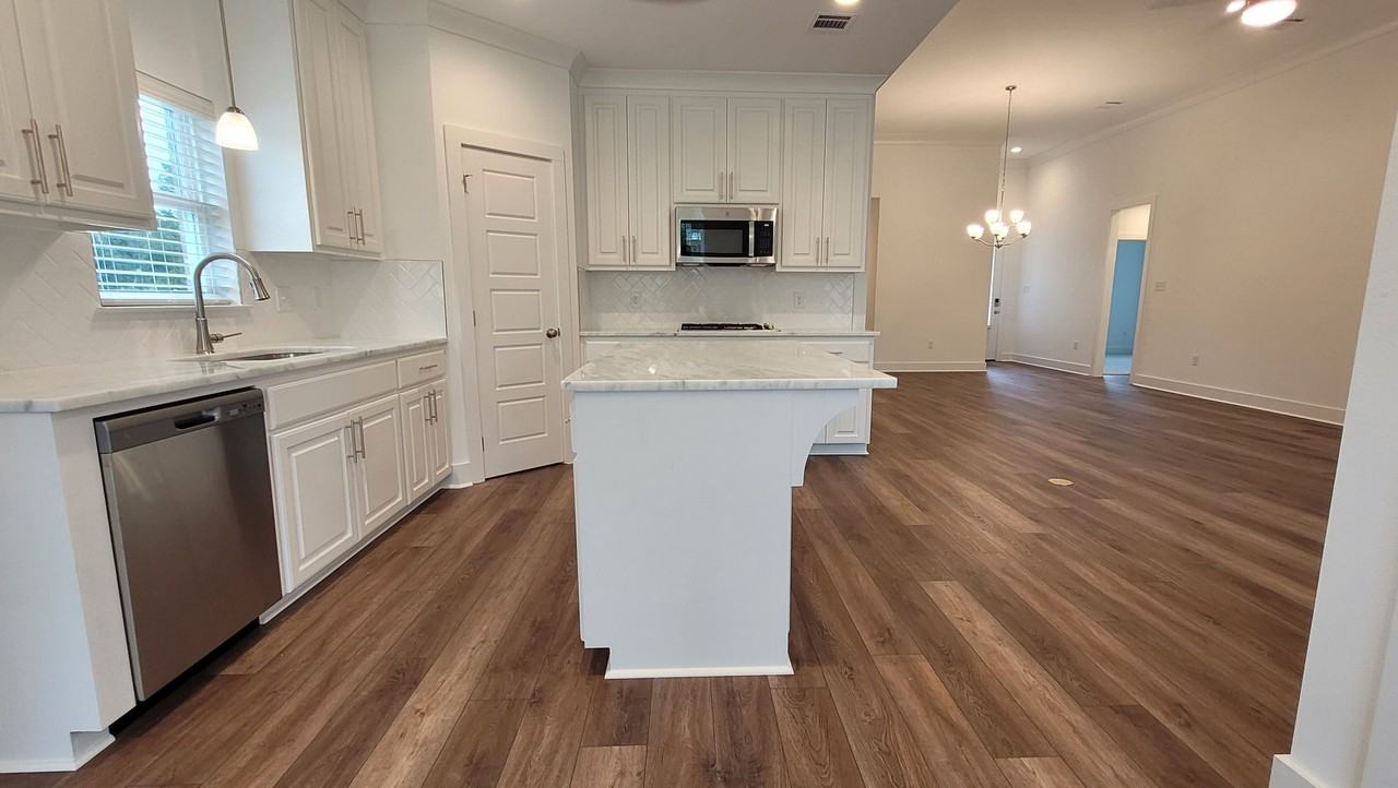 7024 Garden Hill Dr - Photo 3 of 11