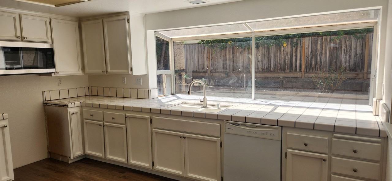 6989 Port Rowan Dr - Photo 3 of 15