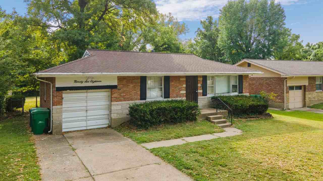 9618 Colony Dr - Photo 2 of 28