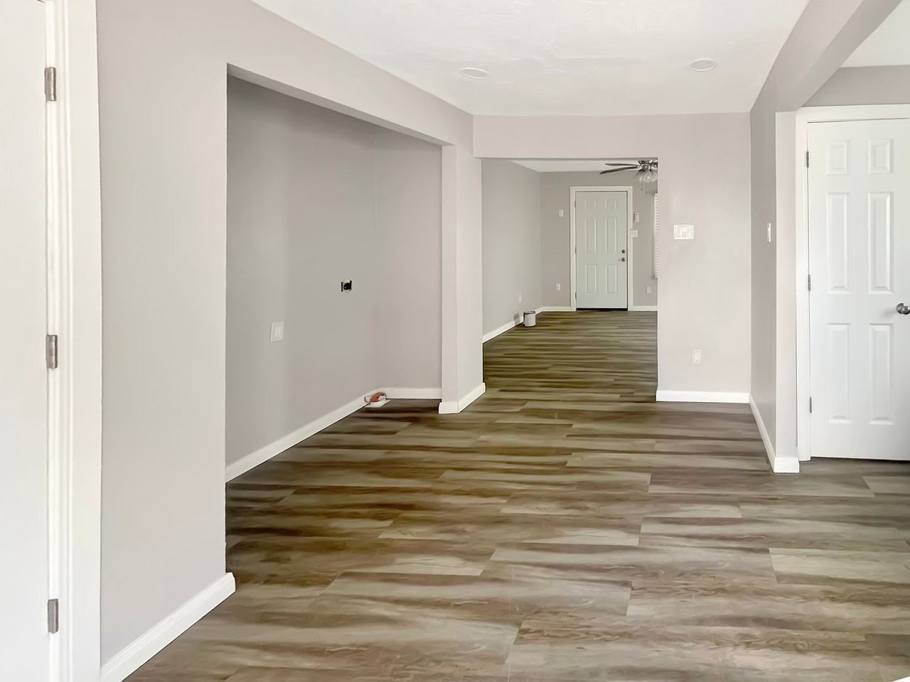319 N Houston St - Photo 5 of 6