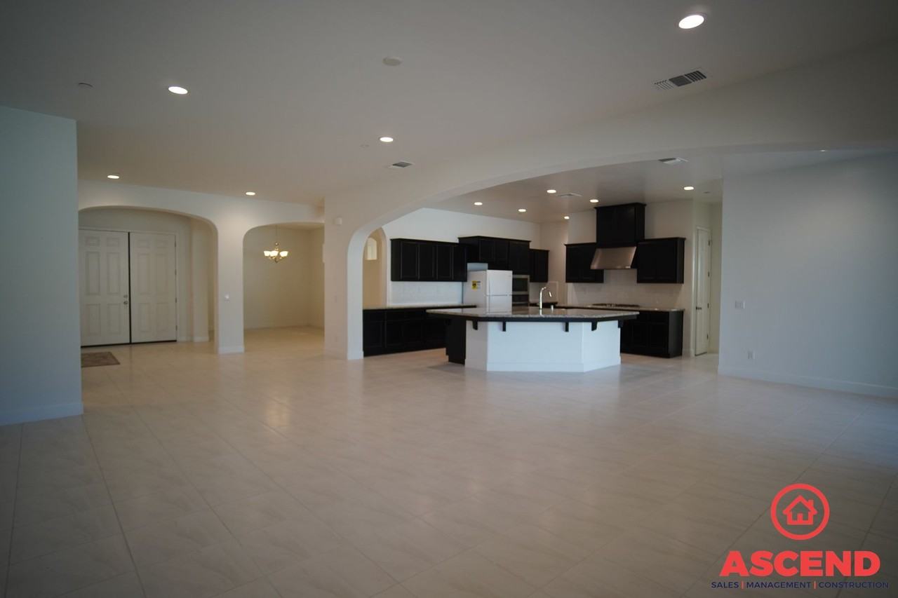8904 Costa Blanca Dr - Photo 4 of 23