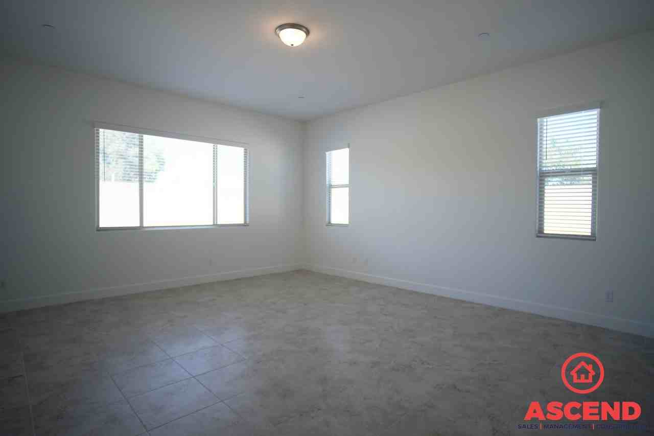 8904 Costa Blanca Dr - Photo 7 of 23