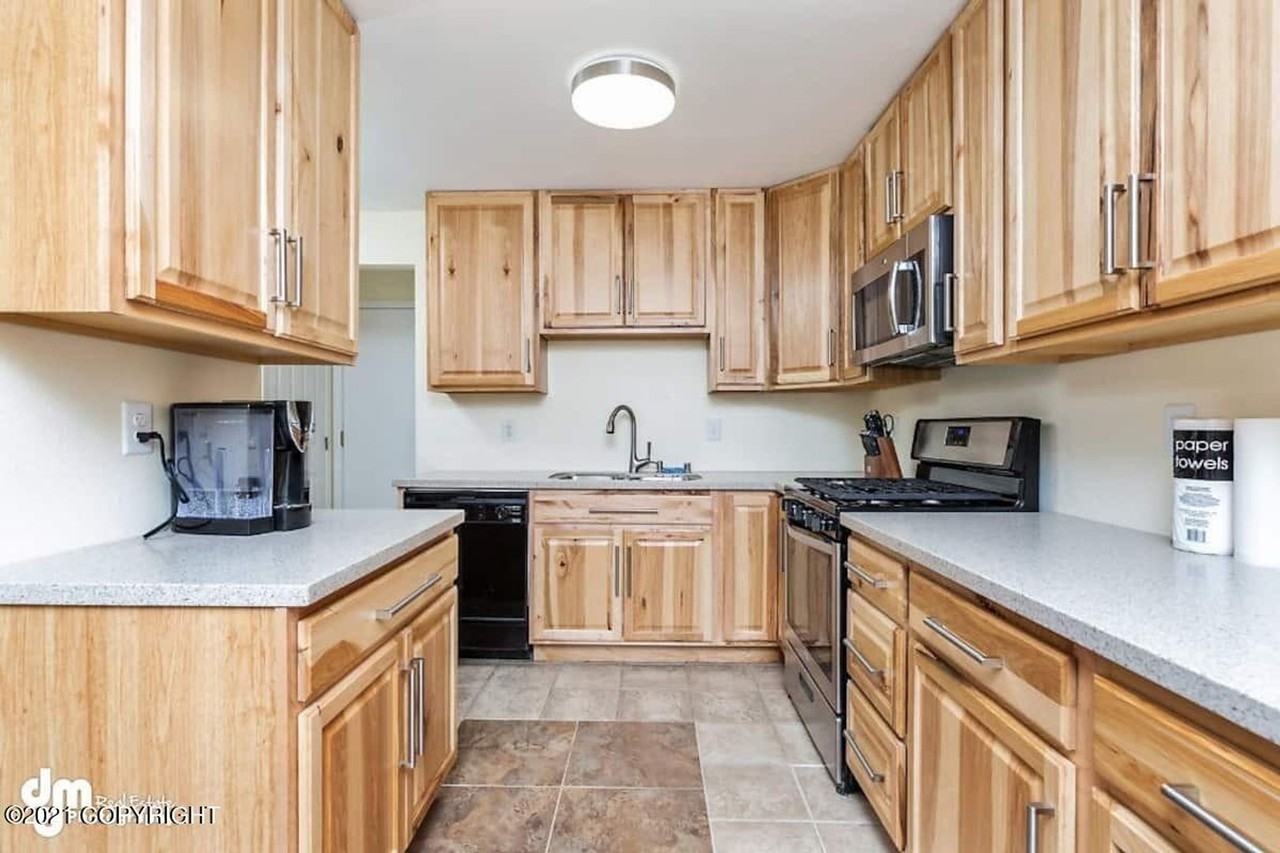 1008 W 80th Ave - Photo 6 of 22