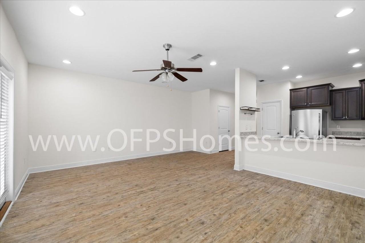 121 Iron Horse Dr E - Photo 7 of 20