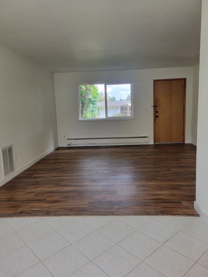 14435 56th Ave S - Photo 2 of 33