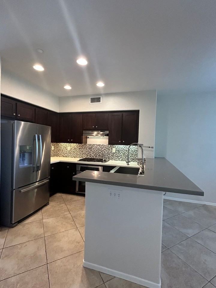 2155 Caminito Leonzio #22 - Photo 3 of 30