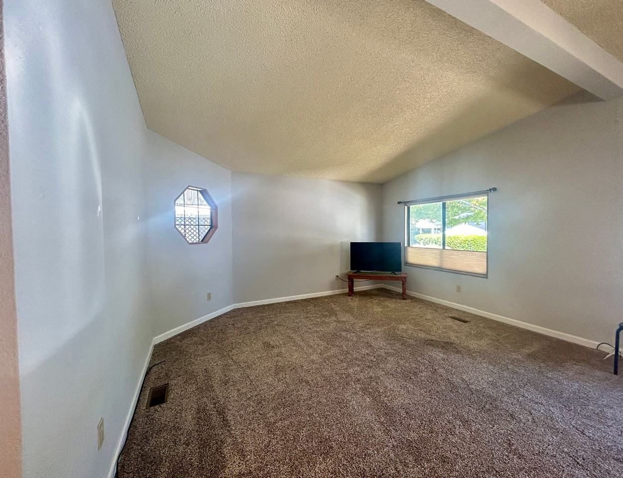 14784 Cardoza Ct - Photo 3 of 23