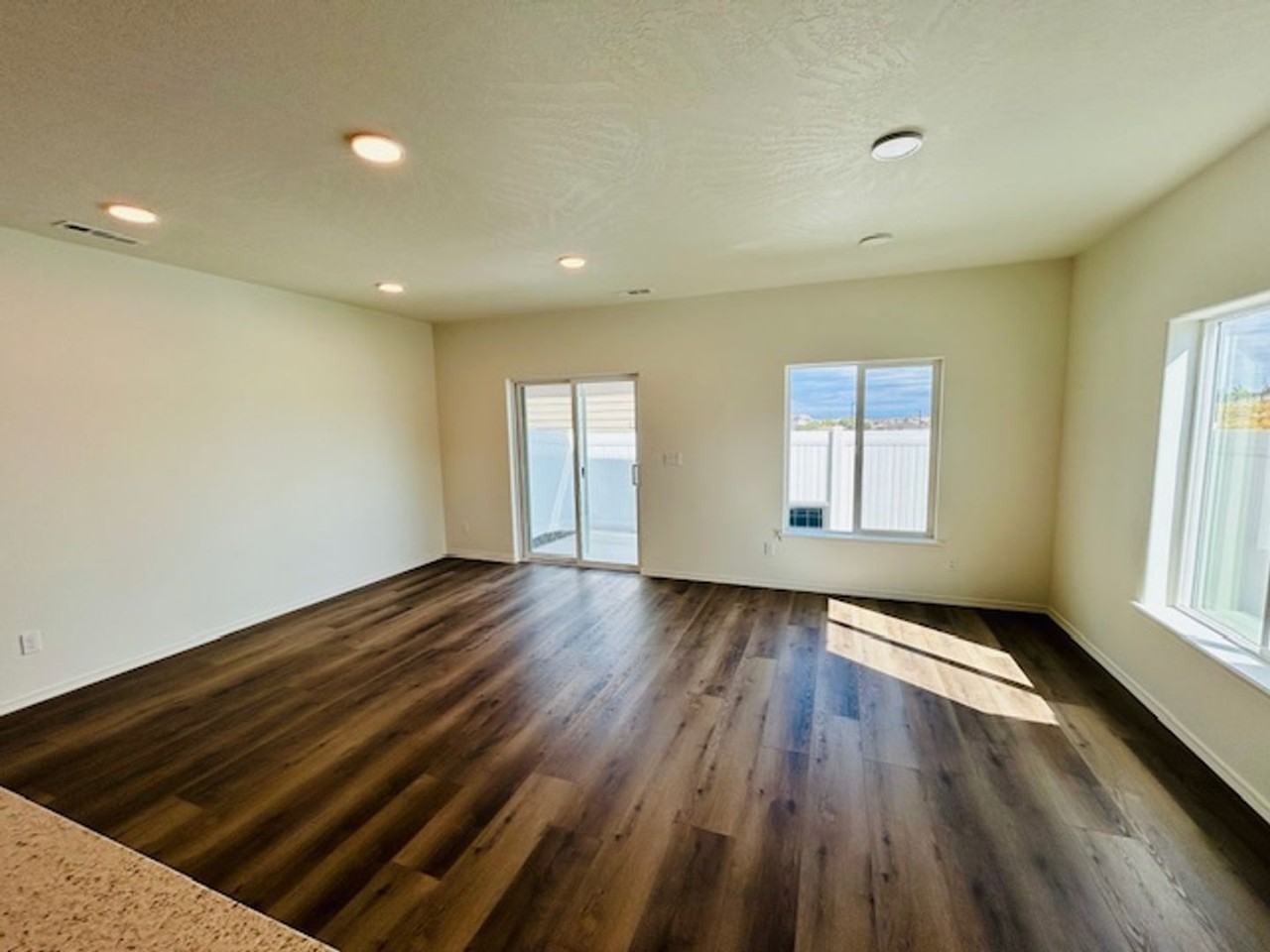 3687 S Roosevelt Pl - Photo 3 of 13