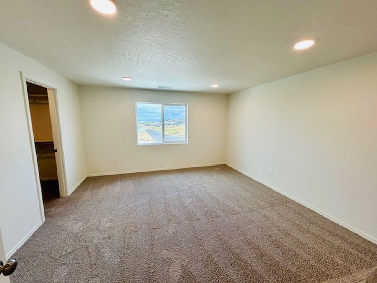 3687 S Roosevelt Pl - Photo 5 of 13