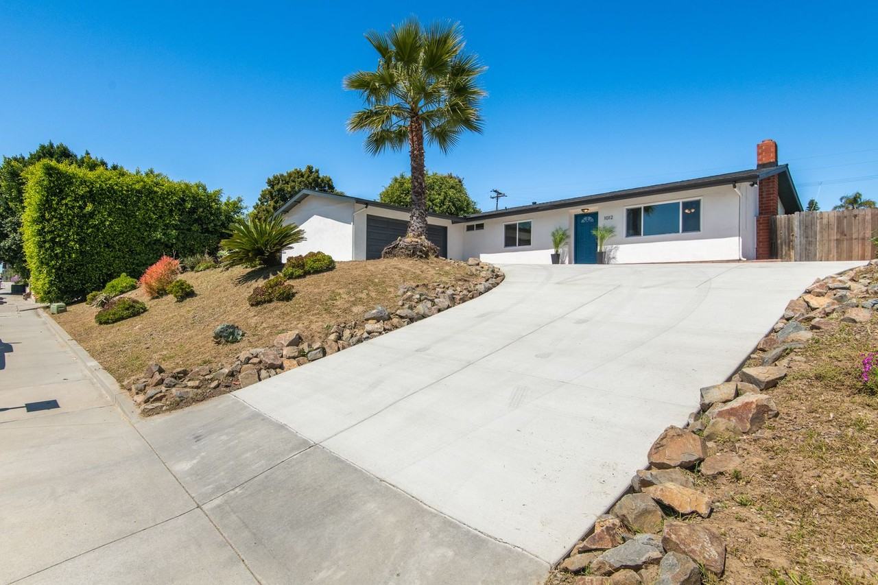 1012 S Rancho Santa Fe Rd - Photo 2 of 33