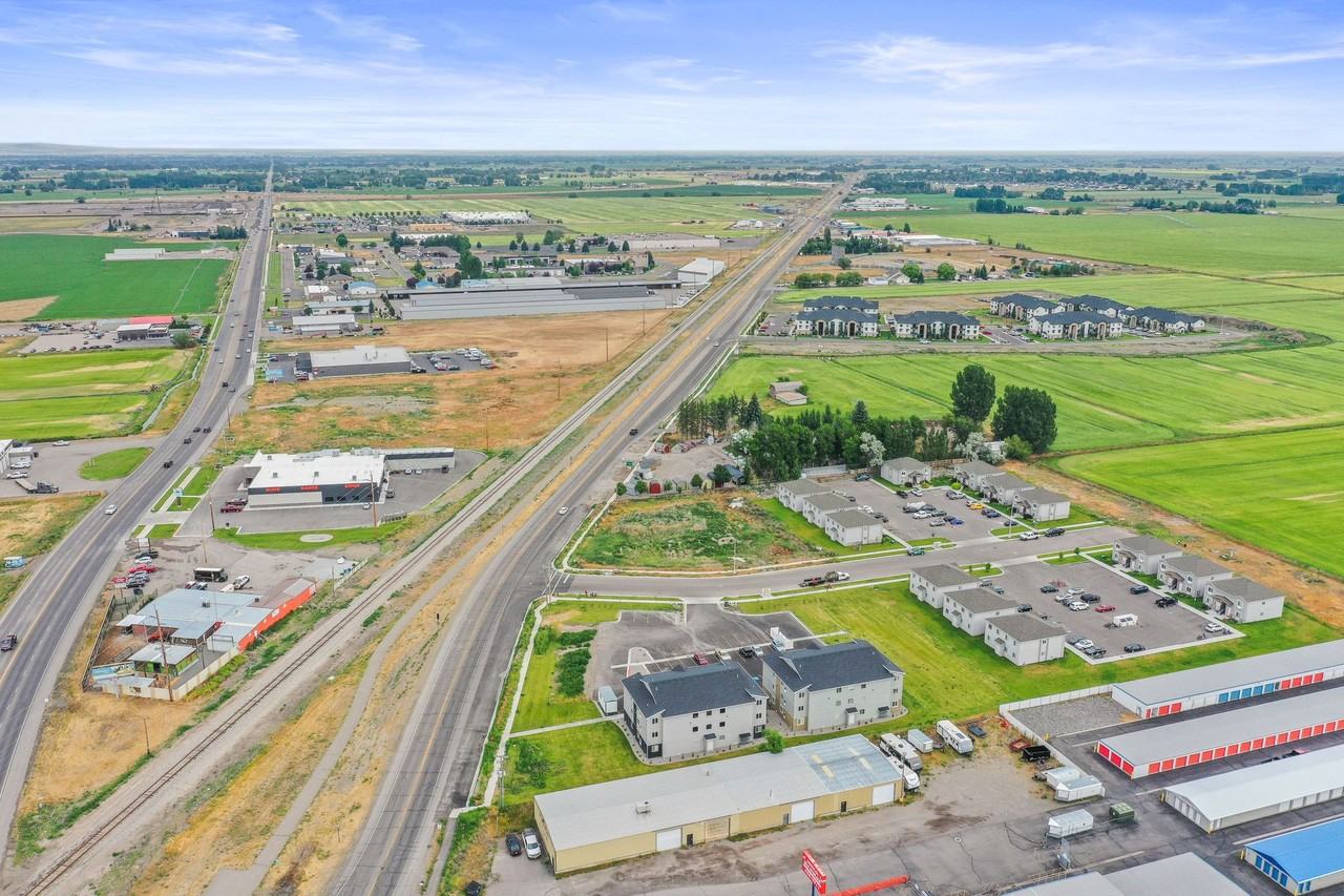 S238TO - Photo 2 of 31