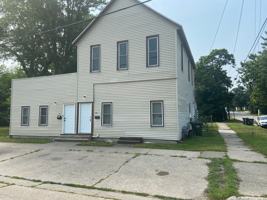 featured image of 487 W Grand Ave