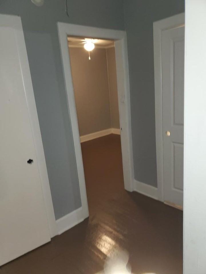 2504 Primrose Ave - Photo 3 of 7