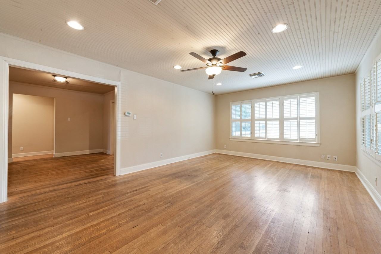 921 East 37th Street - Photo 5 of 39