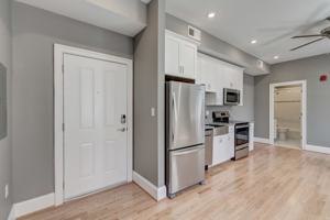 featured image of 1214 Eutaw Pl