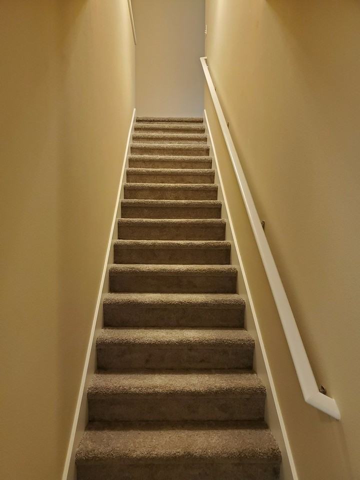 1917 Ahlers Ave - Photo 7 of 47