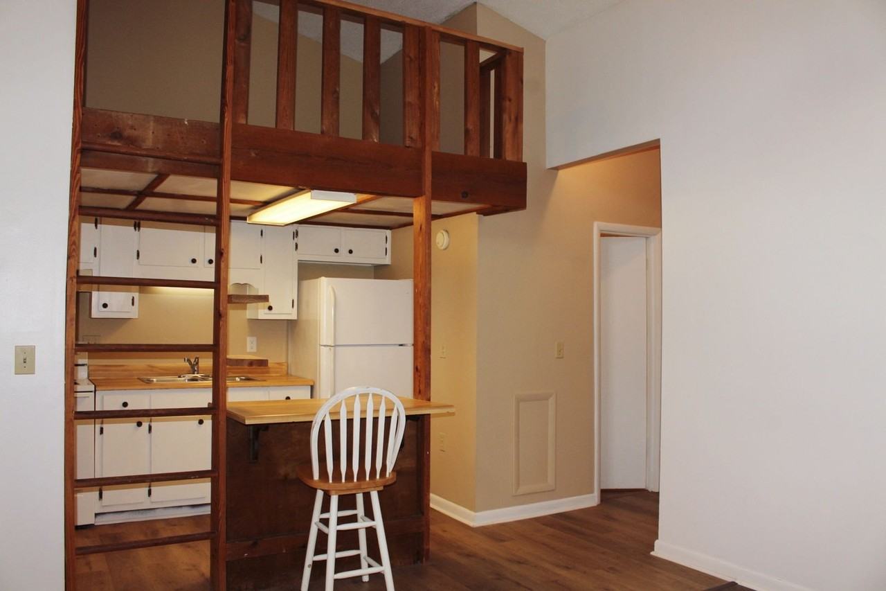 1422 Humes Avenue - Photo 3 of 11