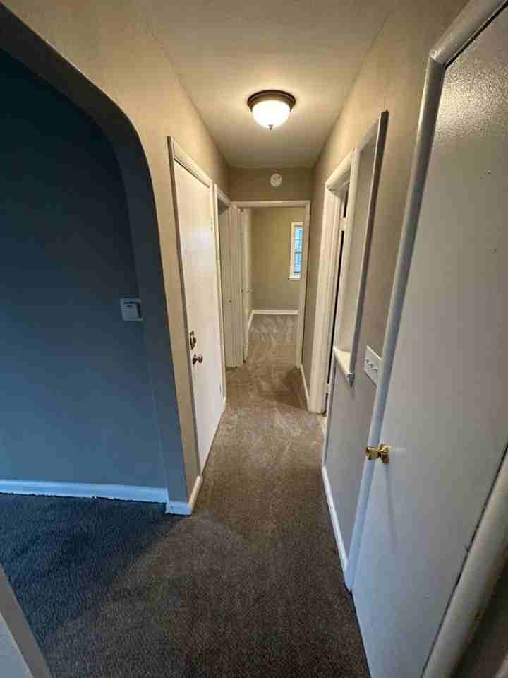 4706-08 N 35th St - Photo 3 of 11