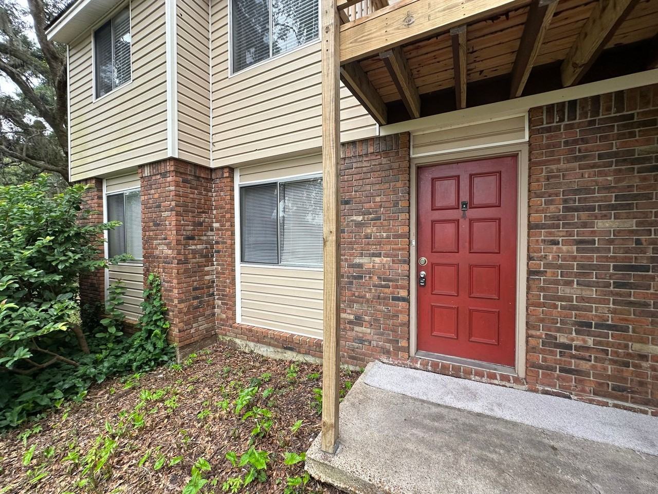 1411 Shallow Brk - Photo 2 of 8