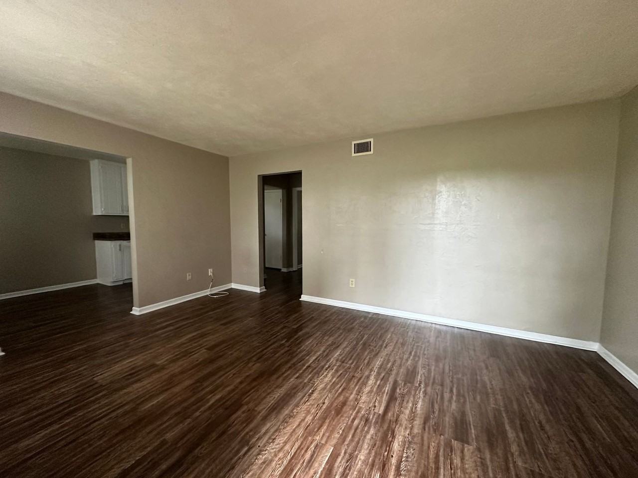 1411 Shallow Brk - Photo 3 of 8