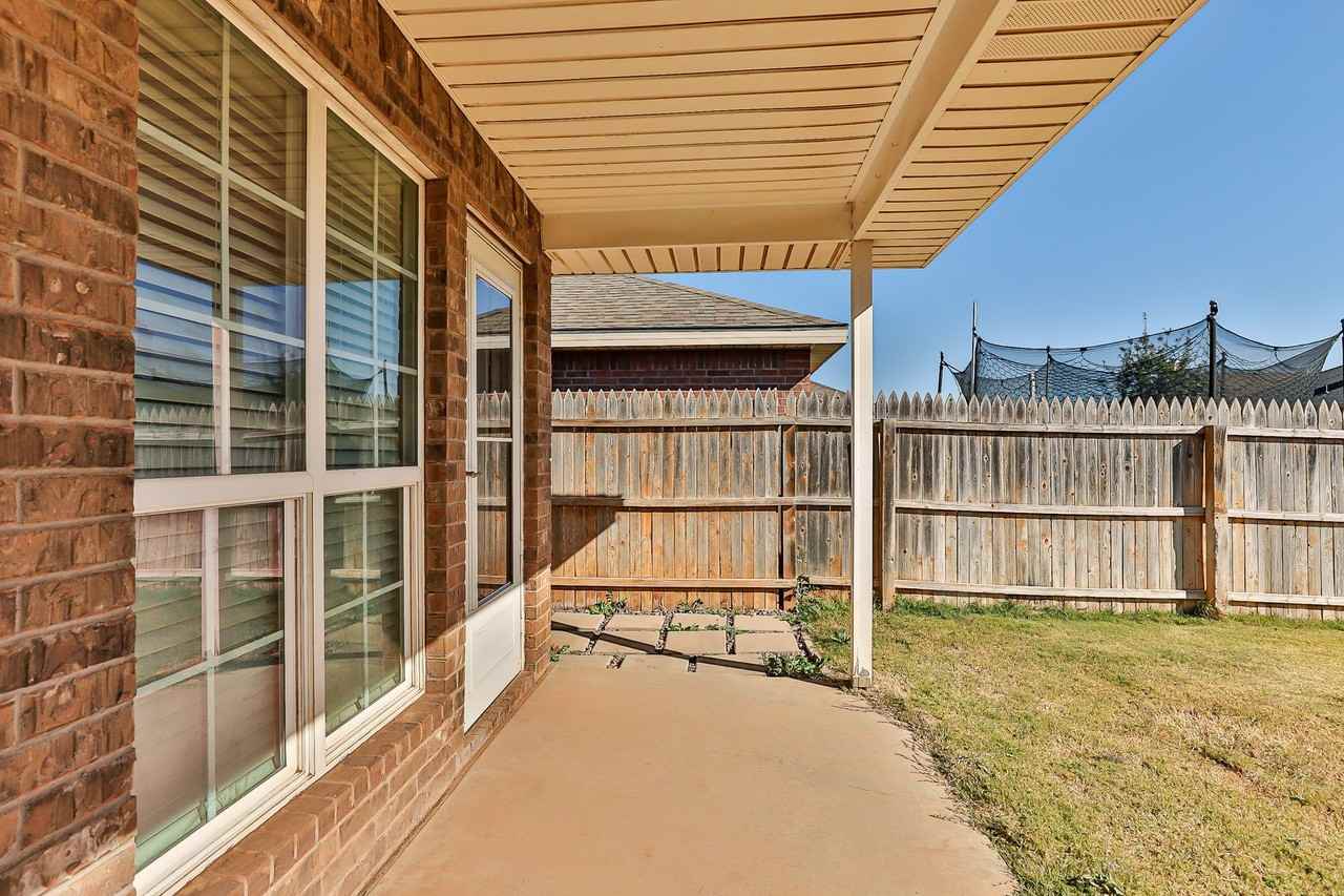 5507 108th St - Photo 3 of 29