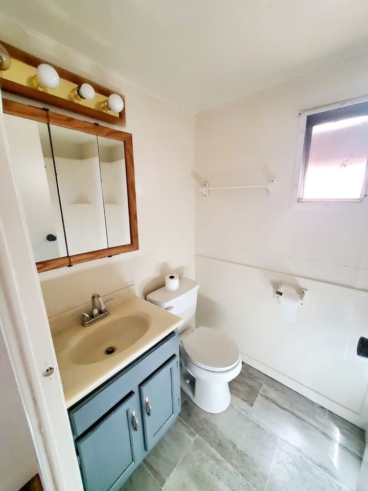 866 Riverside Dr - Photo 5 of 12