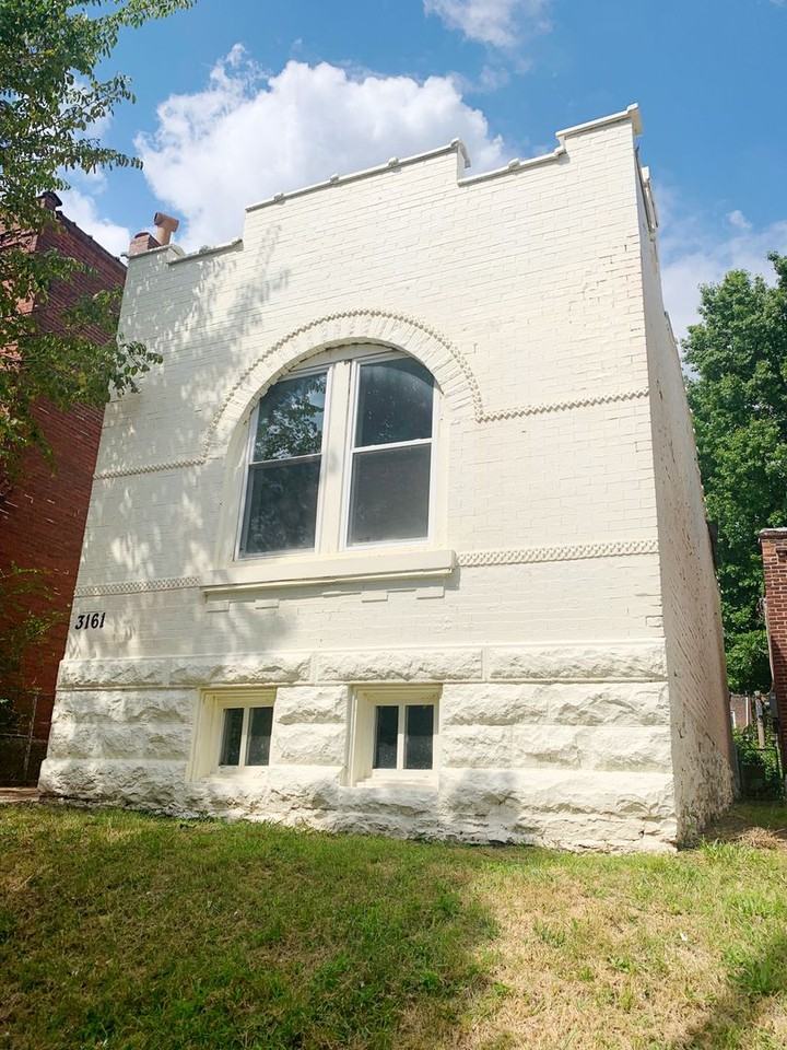 3161 3161 Califonia Ave - Photo 2 of 17